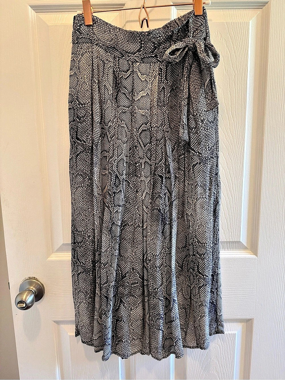 Maeve by Anthropologie Snake Print Midi Skirt in Navy & White